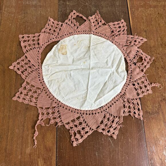 Pair of Vintage Cotton Hand Chrochet Embroidered Center piece Doilies FOR REPAIR - Picture 13 of 13